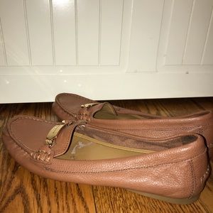 Women’s Fredrica Pebble Grain Leather Loafer Flats
